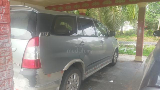 2014 Toyota INNOVA 2.0 E (A) - 4