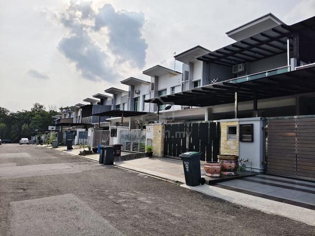 Renovated 2 Storey Maya Heights Bandar Seri Alam 1
