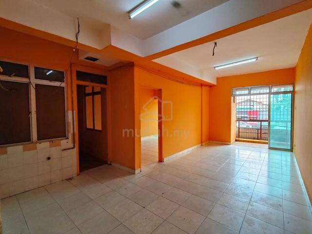Taman Nusa Bestari, Shop Apartment 1