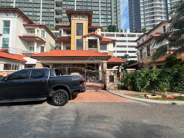 D’Residence – Elegant Twin Bungalow 1