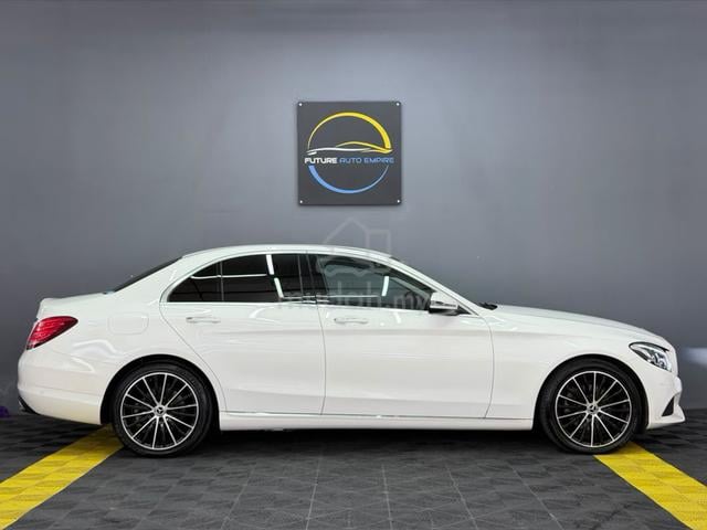 Mercedes Benz C-CLASS 2.0 C200 AVANTGARDE REG 2022 - 4