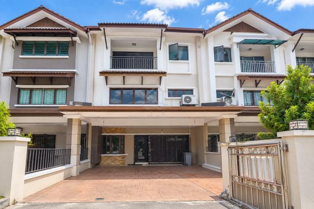 FREEHOLD 3 Storey House 22x75, 5 Room. Taman Damai Jaya Gombak KL 1