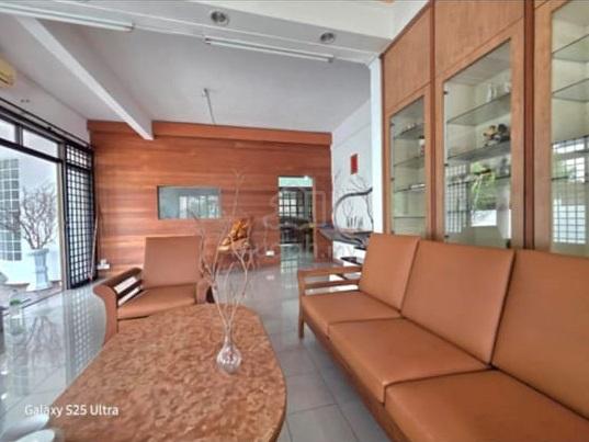 Chai Leng Park (Middle Room) 1