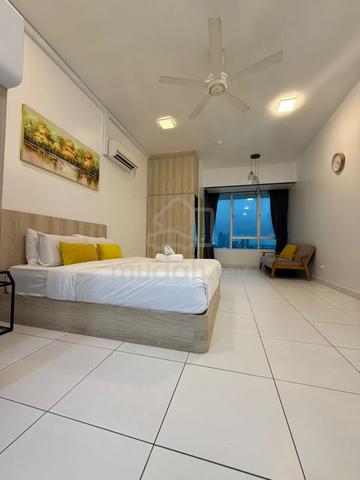 Akademik Suite 1