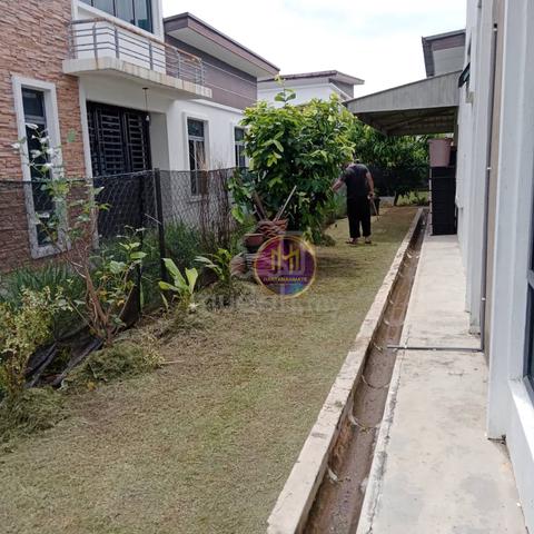 Partially Furnished Bungalow for rent - Malacca 1