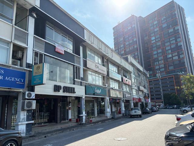 Taman Mount Austin @ JLN Mutiara Emas 3 Storey Shop Lot 1