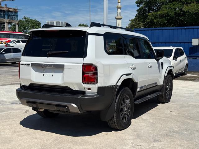 Modellista Toyota LANDCRUISER 250 2.7VX Brand New - 2