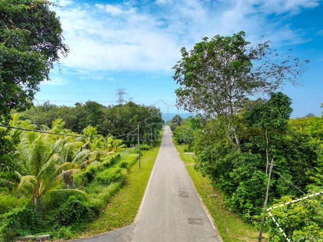 Tanah Beranang Selangor 2 Ekar Tepi Jalan Besar Status Open Freehold 1