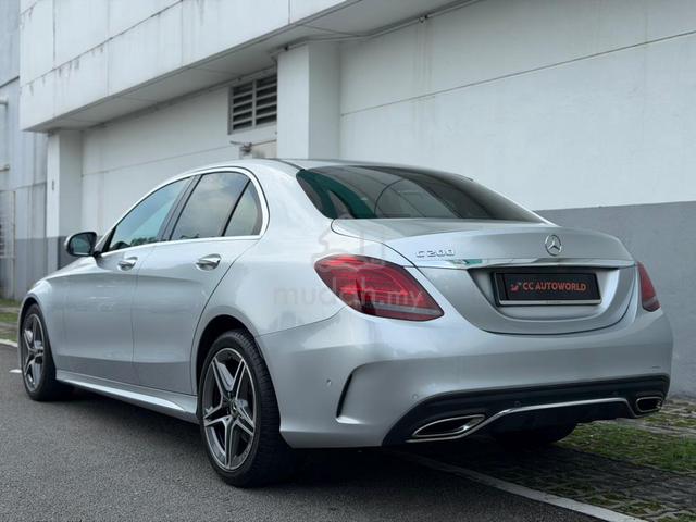 2020 MERCEDES BENZ C200 AMG LINE 1 OWNER L/Mileage - 4