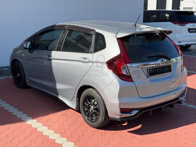 2019 Honda JAZZ 1.5 E RS Body Kit Free 4y Warranty - 4