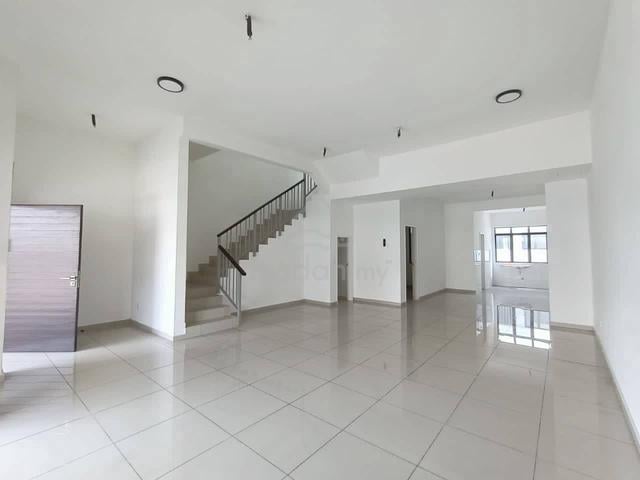 SETIA ECO HILL, Semenyih double storey house for sale end lot unit 1