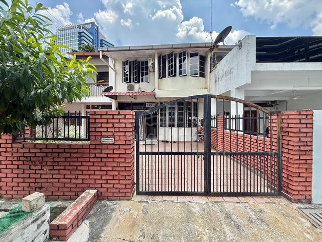 Prime Area ‼️ Freehold Double Storey Terrace, Taman Seputeh 1