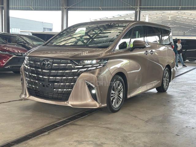 2024 Toyota Alphard Z *Sunroof/Gold/Ready Stock* - 2