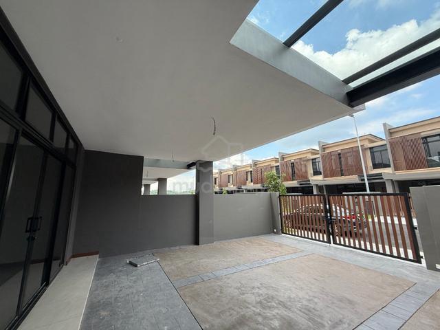 Aurora Sentral Villa Iskandar Puteri End Lot Double Storey Terrace 1