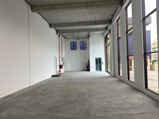 Batu caves warehouse showroom for rent 1
