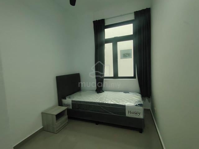The Louvre @ Country Heights 1