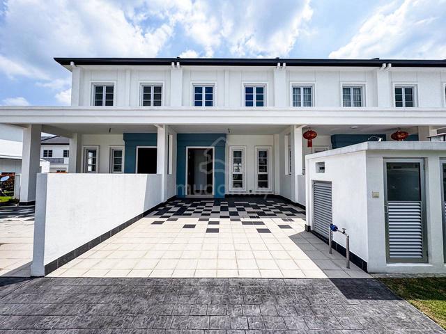 FREEHOLD Double Storey Cheerywood Eco Majestic Semenyih 1