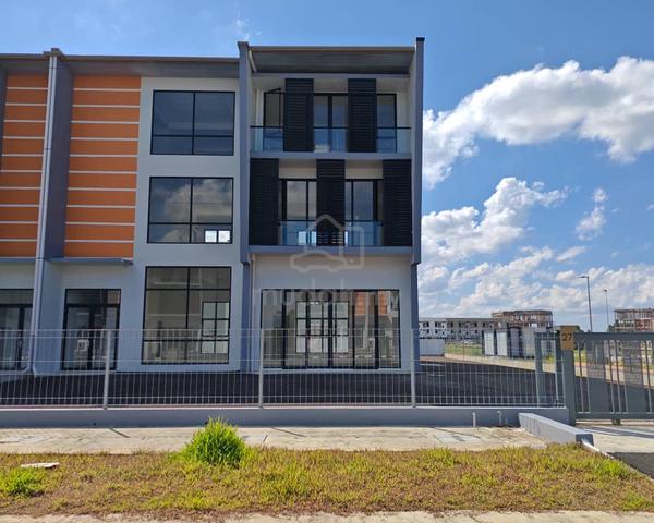 Mjc Pine Square 66 Light Industry 3 Storey Semi-D Warehouse 1