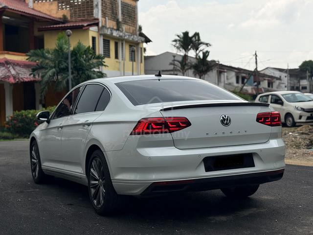2020 FullServiceVolkswagen PASSAT TSI ELEGANCE 2.0 - 2