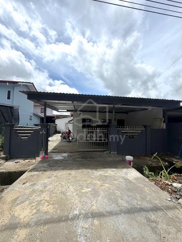 CORNER, Teres Setingkat, BATU 18 1