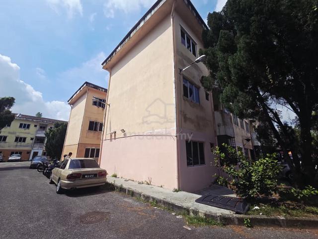 Apartment Taman College Heights, Sikamat 1