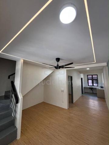 Bandar Putra, Kulai, 3 bedrooms, renovated unit,Double Storey low cost 1