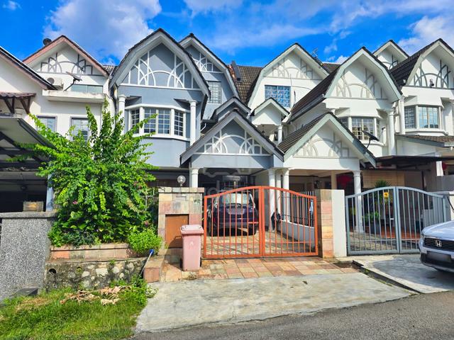 CANTIK❤️ + 5 BEDROOMS⭐ | 2.5 Storey, Bandar Sri Damansara, KL 1
