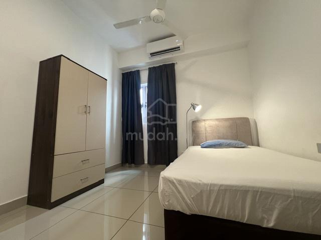 (male) fully furnished middle room in Galleria 2 4 rental 1
