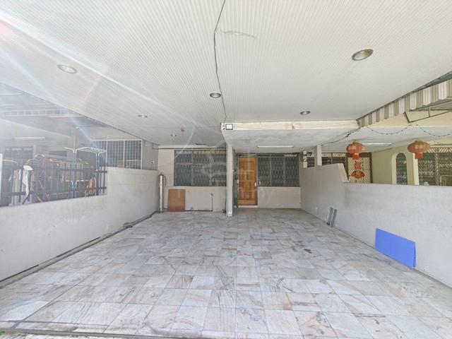 Station 18 / 1 Storey Terrace / Walking Distance Can Arrive Aeon! 1