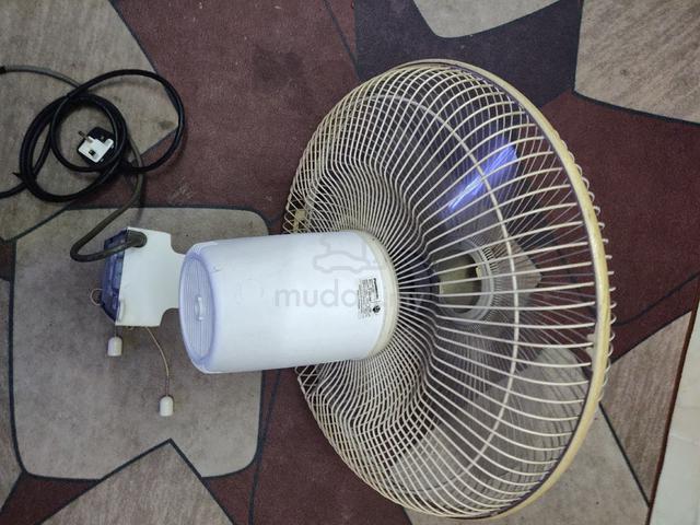 Carousel Image
