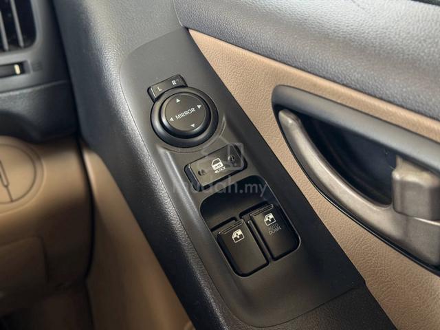 2012 Hyundai GRAND STAREX 2.5 12 SEAT -1Y WARRANTY - 5