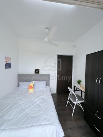Perai @ Female Balcony Room For Rent 1