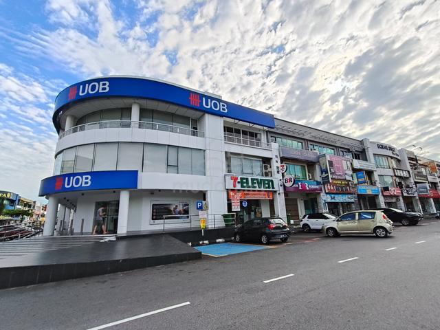 Ground floor shop main road bandar bukit tinggi klang 1
