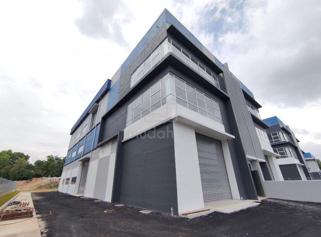 NEW SEMI-D FACTORY 3 Storey at Balakong Jaya 1