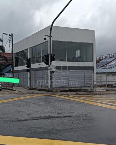 CORNER BANGLOW 2 storey  shop near Air Panas pasar pagi & high school 1