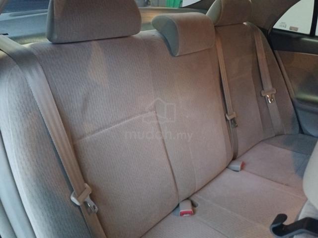 Toyota ALTIS Auto FACELIFT 2011 Direct Owner - 4