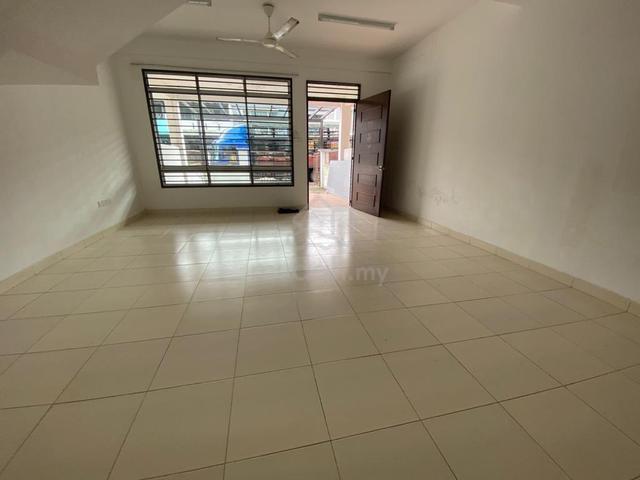 Double Storey House Scientex Utama Senai Low Deposit Near Highway 1