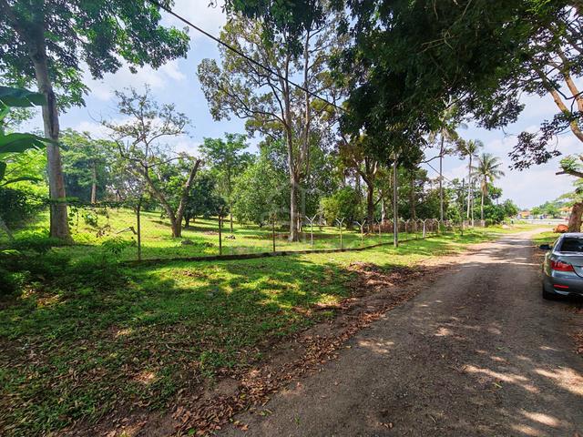 FREEHOLD OPEN❤️Tanah Kebun Tepi Jalan Besar Balai Polis Simpang Ampat 1