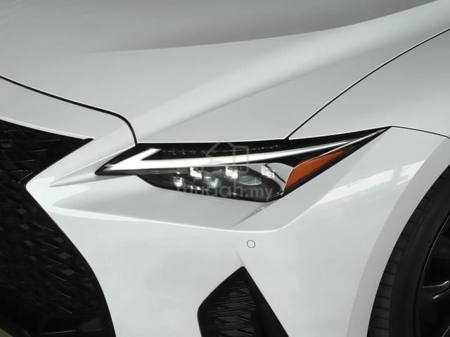 Used 2023 Lexus Is 300 Fsport ✨17k KM / SUNROOF ✨ - 4