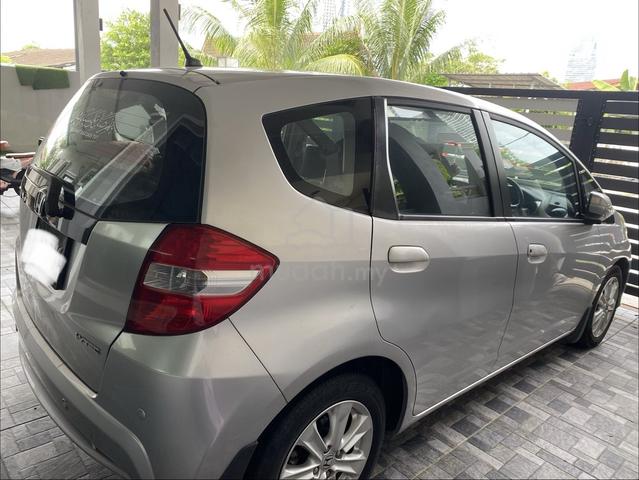 2014 Honda JAZZ 1.5 V (A) - 4