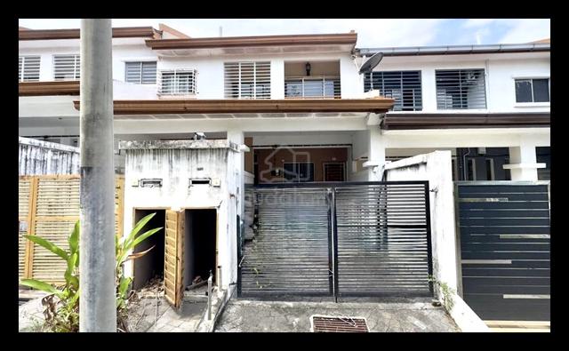 GROUND FLOOR🔥 FACING OPEN D’ Majestica Townhouse Damai Perdana 1