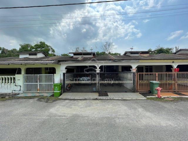 RUMAH FACING PADANG, FREEHOLD DEKAT BANDAR di sg isap 1 1