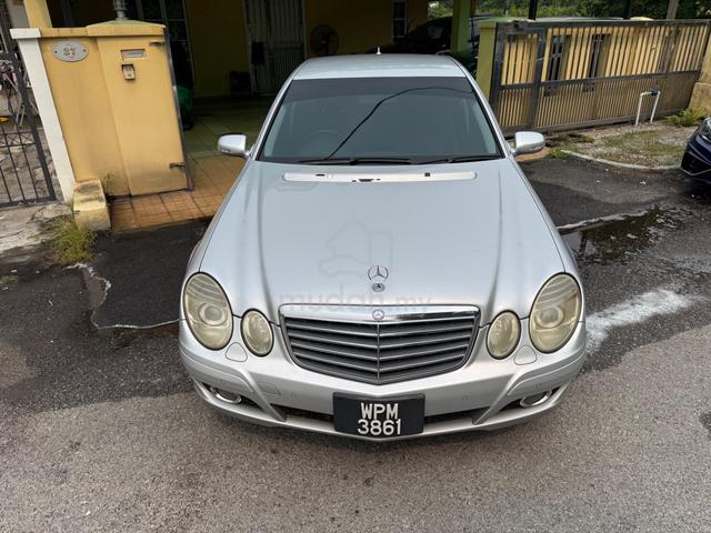 Mercedes Benz E230 2.5 - 4