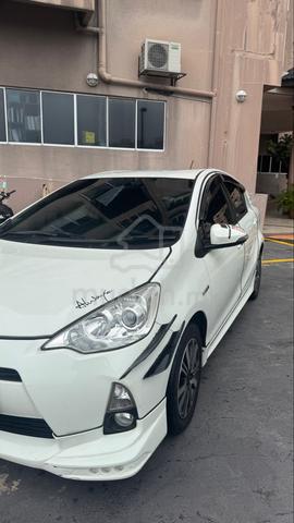 2013 Toyota PRIUS C 1.5 TRD SPORTIVO (HYBRID) - 4