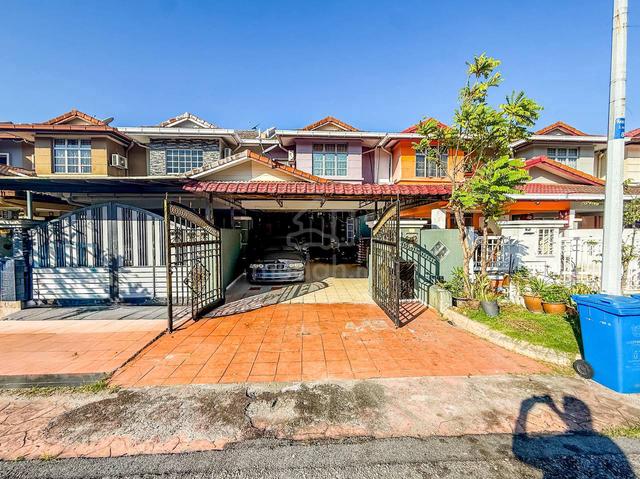 RENOVATED | TERMURAH Double Storey Desa Latania Seksyen 36 Shah Alam 1