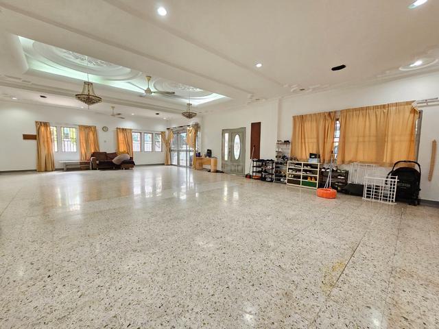 Super Big Land Bungalow @ Batu 9, Cheras, Freehold, Super Cheap 1