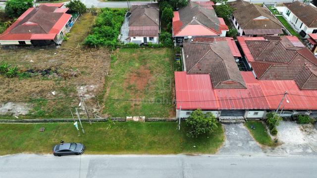 Tanah Lot Banglo Bandar Baru Siputeh Batu Gajah- dekat jalan utama 1