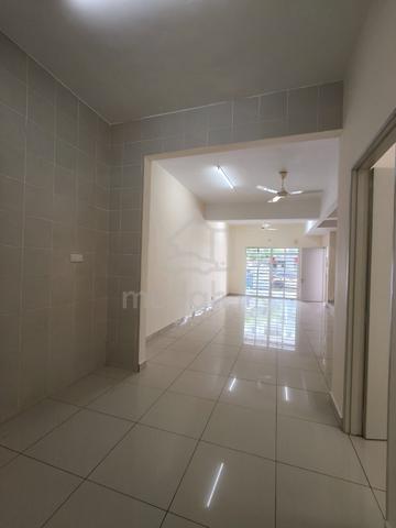 2.5 sty house 5 room Residences bandar tun Hussein cheras Selangor 1