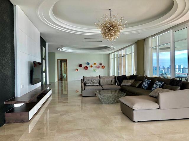 8 Gurney ( The Shore ) 1