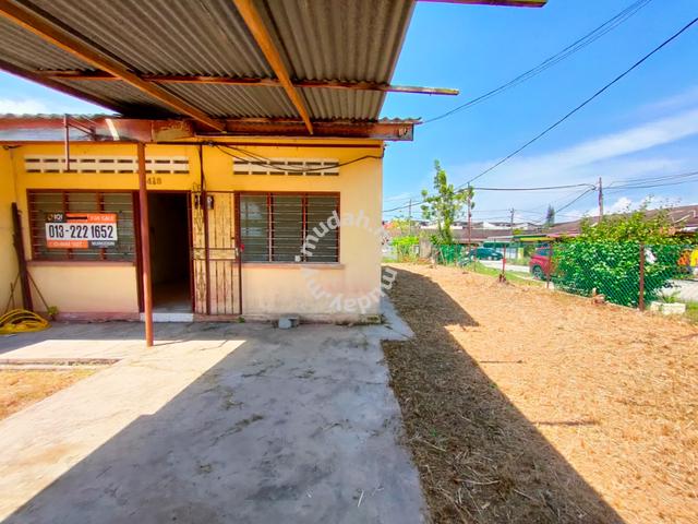 Corner Lot House at Taman Tun Sambathan Sungai Siput Perak 3